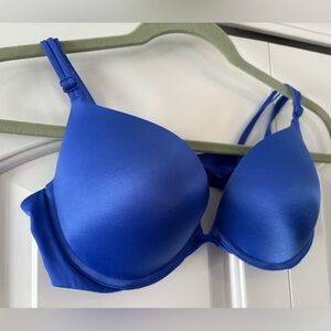 Victoria's Secret Bright Blue Very Sexy Push Up Bra with Underwire Support